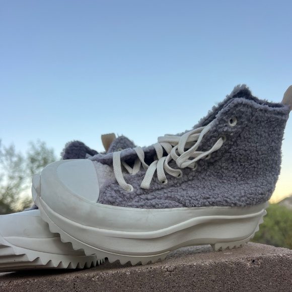 Converse lavender Sherpa lined size 8.5 - Picture 2 of 5